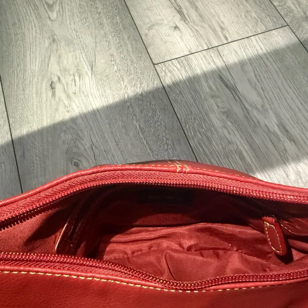 Vintage Y2K  Leather Red studded shoulder Women's Bag with gold accent. - Picture 6 of 9